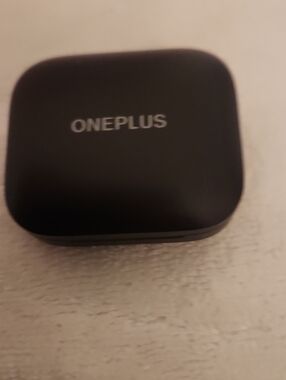 OnePlus Matte Black Earbuds Charging Case